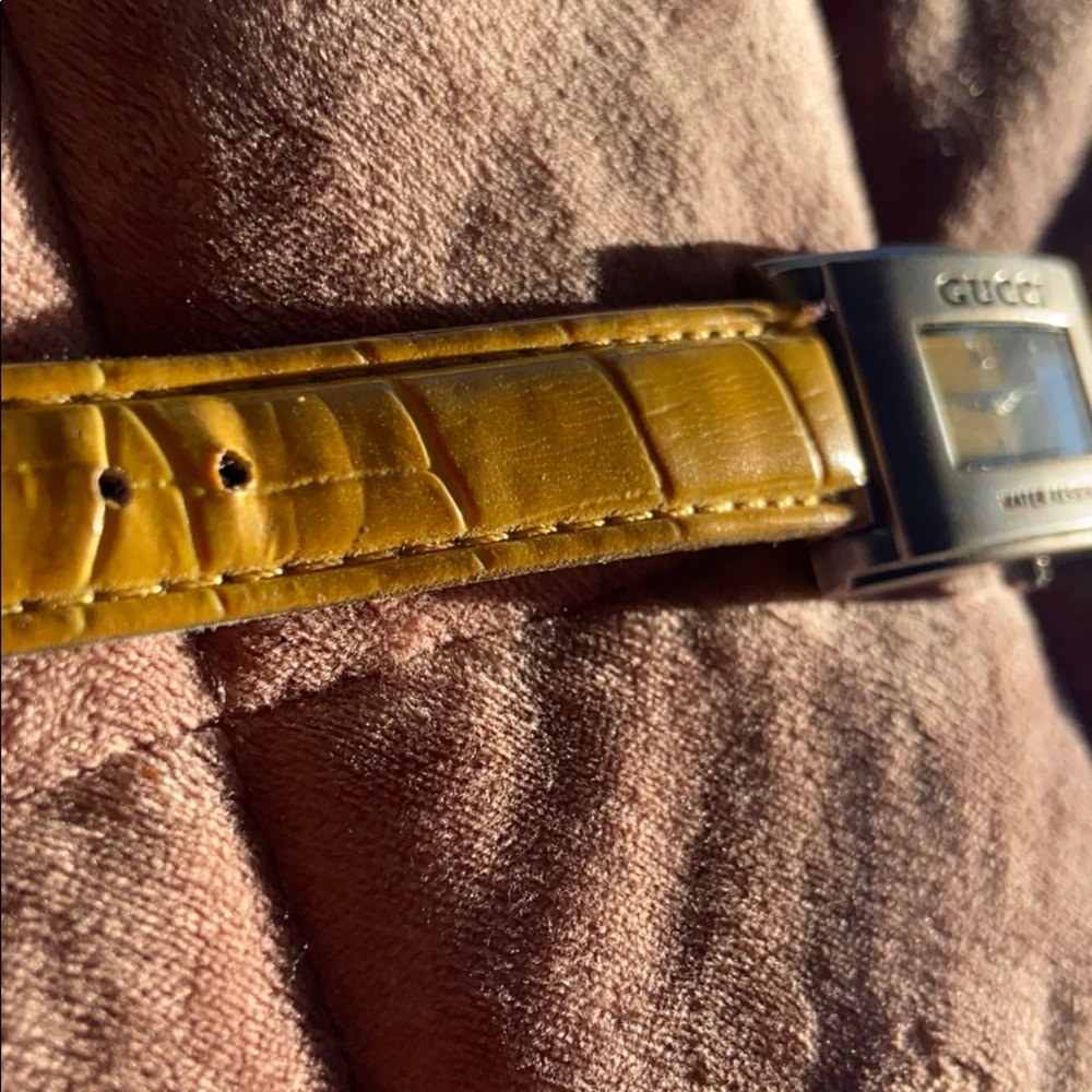 Gucci watch - Picture 3 of 5